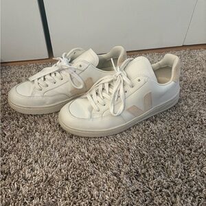 Veja White and Cream Women's Sneakers